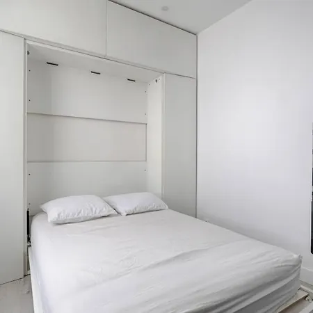 Fantin Latour Cosy Studio 2p Seine & Eiffel Tower